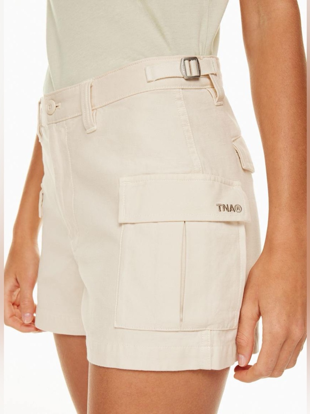 Aritzia TNA Supply Cargo Shorts Gd Birch summer hiking casual minimalist size 2